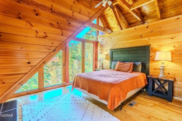 2105 Rabbit Point Way, Sevierville, TN 37876