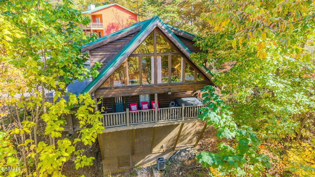 2105 Rabbit Point Way, Sevierville, TN 37876