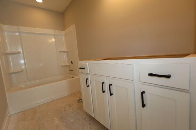 5512 Fawnsbury Court, Powell, OH 43065