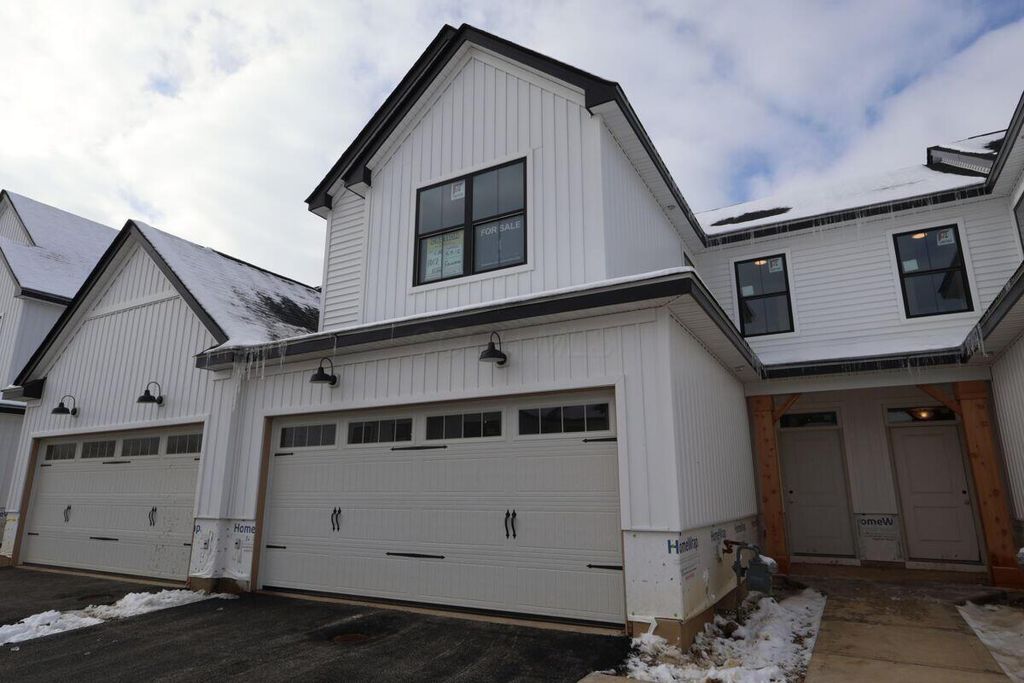 5512 Fawnsbury Court, Powell, OH 43065