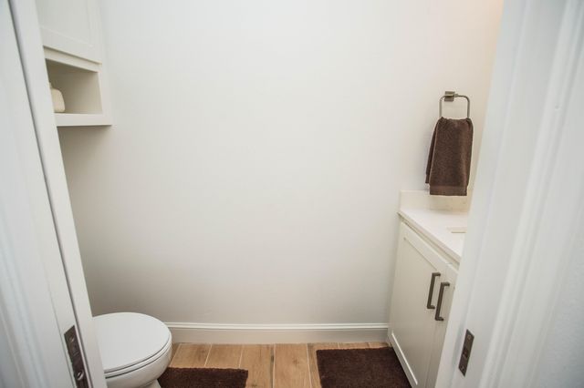 209 S Holliday Drive, Plainview, TX 79072