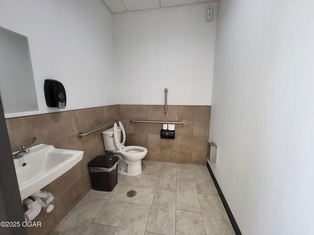 2613 S Main, Joplin, MO 64804