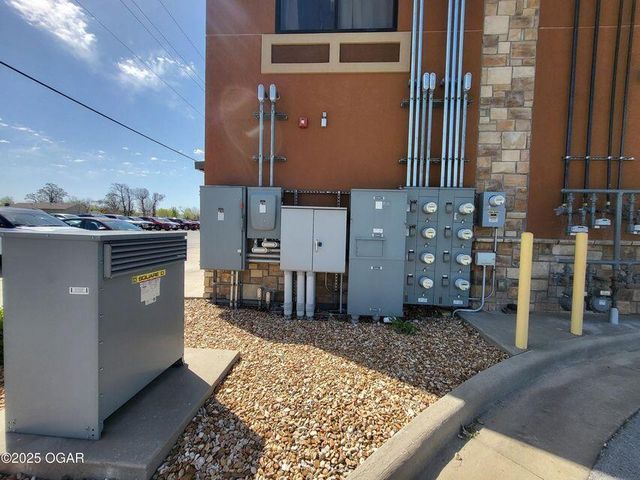 2613 S Main, Joplin, MO 64804