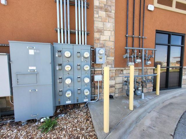 2613 S Main, Joplin, MO 64804