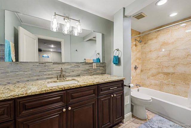 24026 Hopkins Street, Dearborn Heights, MI 48125