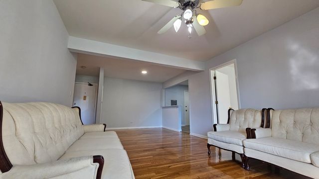 9588 Terrace Place 1C, Des Plaines, IL 60016