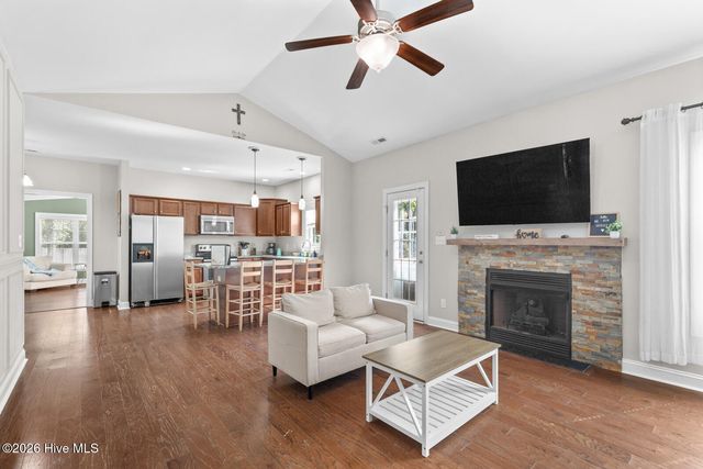 252 Derby Downs Drive, Sneads Ferry, NC 28460
