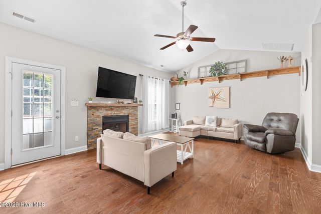 252 Derby Downs Drive, Sneads Ferry, NC 28460