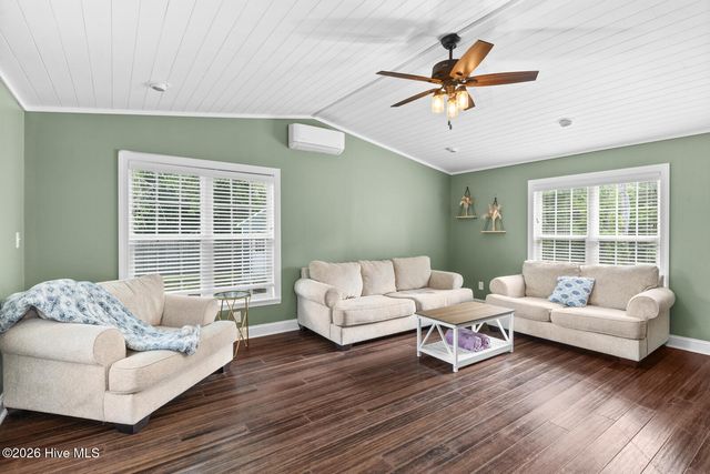 252 Derby Downs Drive, Sneads Ferry, NC 28460