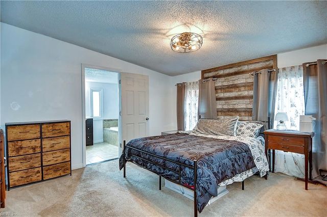 260 Burnetts WAY, Suffolk, VA 23434