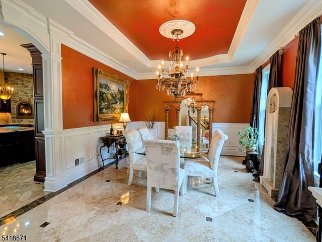 8 Pineview Ln, Boonton Twp., NJ 07005