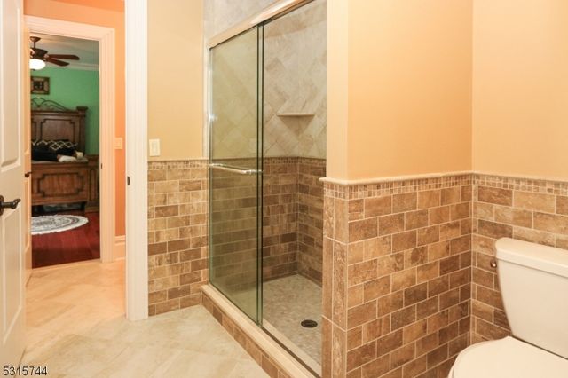 8 Pineview Ln, Boonton Twp., NJ 07005