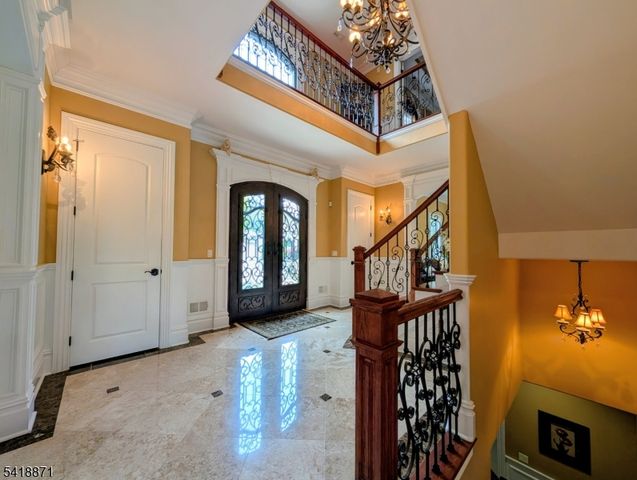 8 Pineview Ln, Boonton Twp., NJ 07005