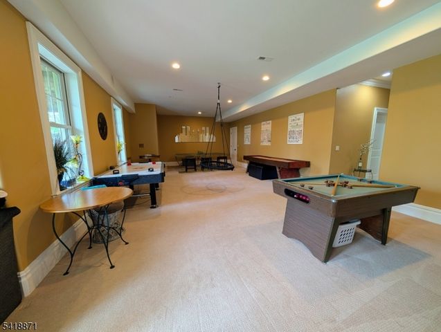 8 Pineview Ln, Boonton Twp., NJ 07005