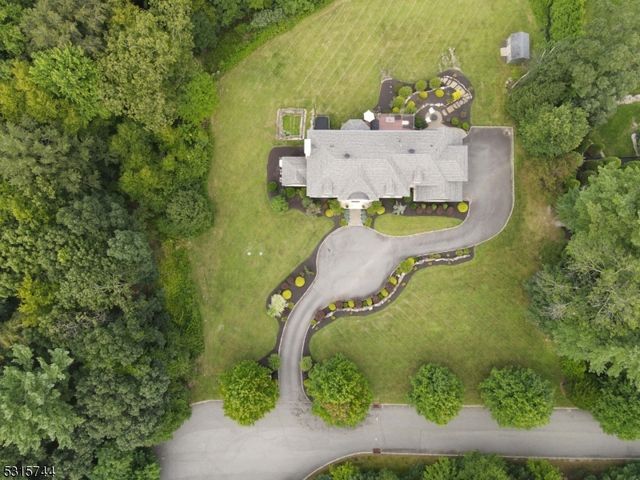 8 Pineview Ln, Boonton Twp., NJ 07005