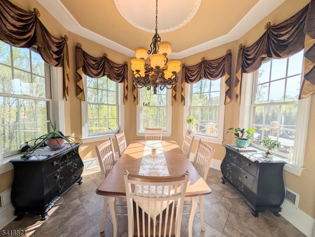 8 Pineview Ln, Boonton Twp., NJ 07005