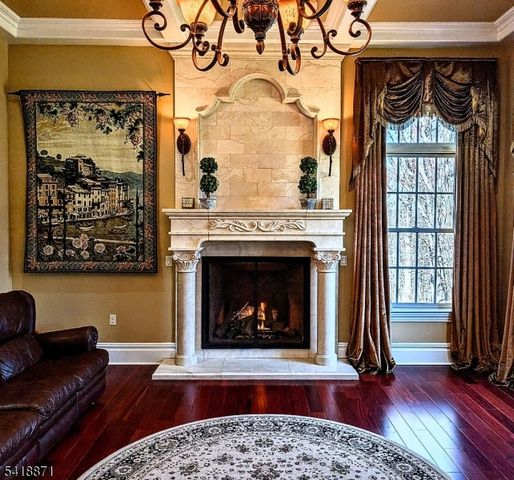 8 Pineview Ln, Boonton Twp., NJ 07005