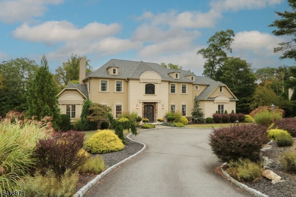 8 Pineview Ln, Boonton Twp., NJ 07005