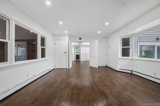305 S 8th Street, New Hyde Park, NY 11040