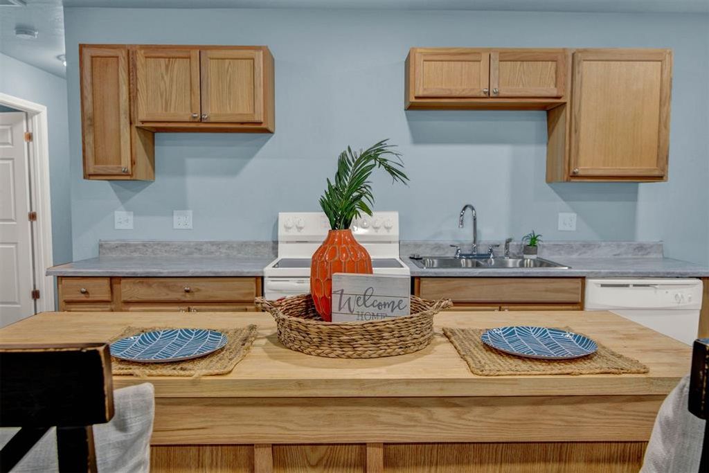 Image 3 of property listing at 2704 County Street 2780, Chickasha, OK 73018