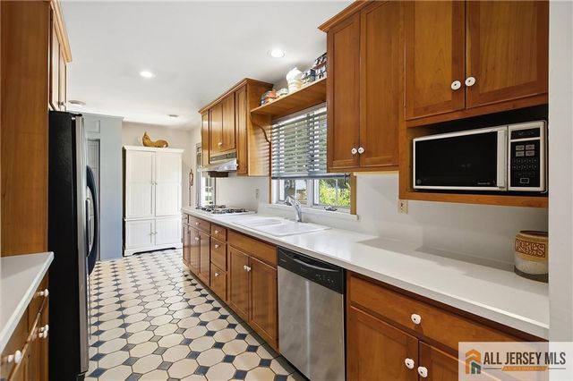 401 Patton Avenue, Piscataway, NJ 08854