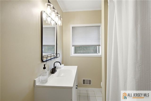 401 Patton Avenue, Piscataway, NJ 08854