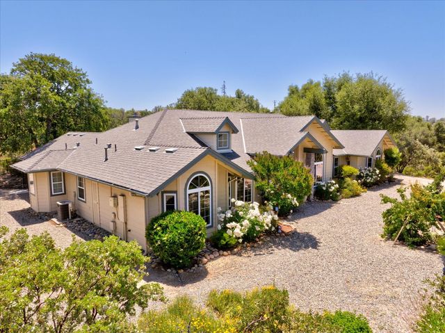 45740 Green Lake Court, Coarsegold, CA 93614