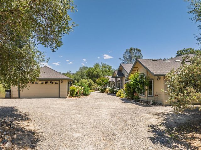 45740 Green Lake Court, Coarsegold, CA 93614
