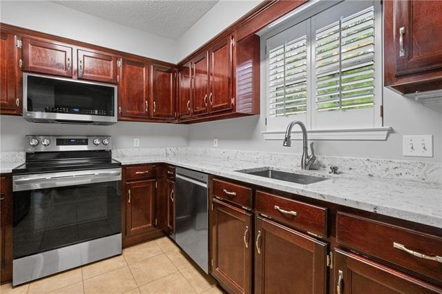 1055 Mcneil Avenue, Mobile, AL 36609