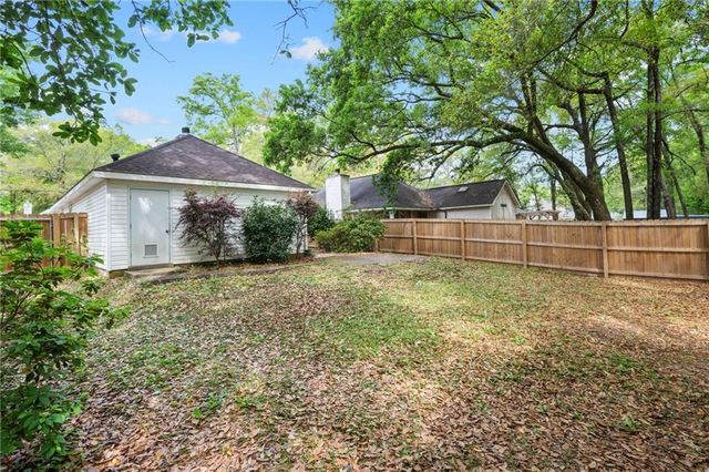 1055 Mcneil Avenue, Mobile, AL 36609