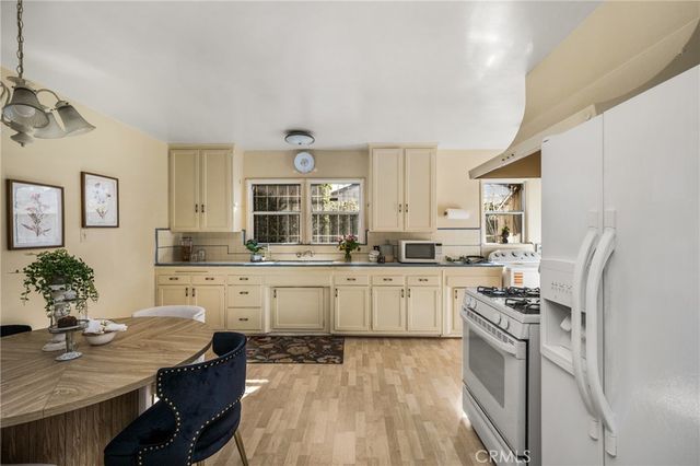 11552 Braddock Drive, Culver City, CA 90230