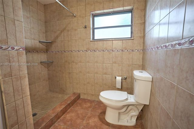 1750 NE 191st Street 829-4, Miami, FL 33179