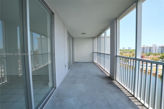 1750 NE 191st Street 829-4, Miami, FL 33179
