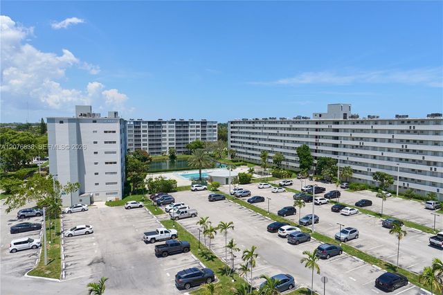 1750 NE 191st Street 829-4, Miami, FL 33179