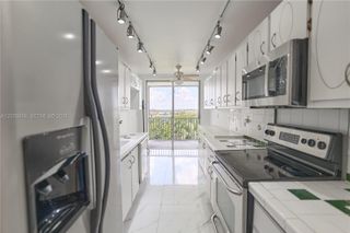 1750 NE 191st Street 829-4, Miami, FL 33179