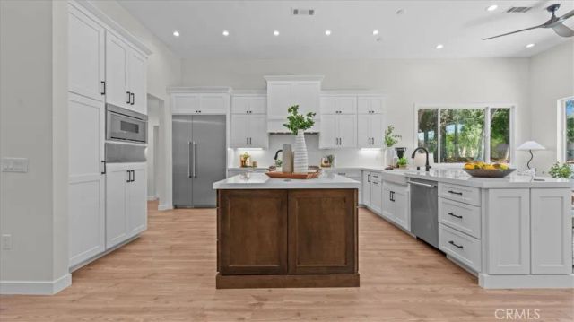 3310 N Mills Avenue, Claremont, CA 91711