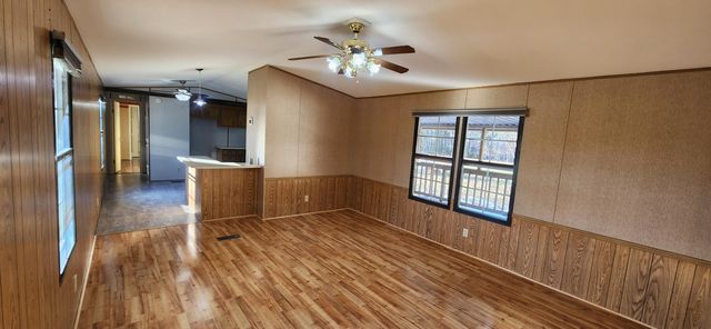 621 Kent RD, Wirtz, VA 24184