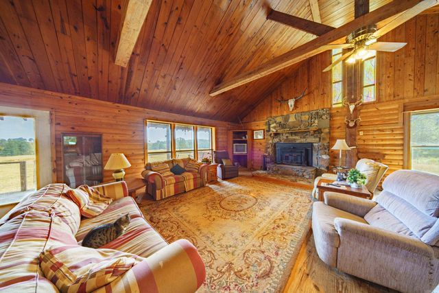 345 Backbone Road, Evening Shade, AR 72432