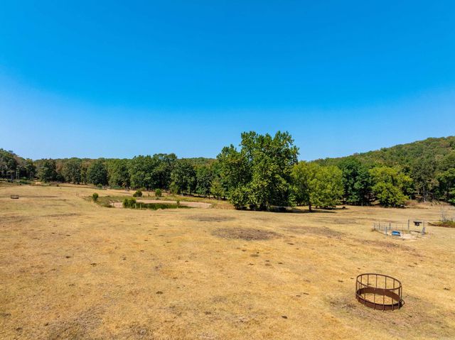 345 Backbone Road, Evening Shade, AR 72432