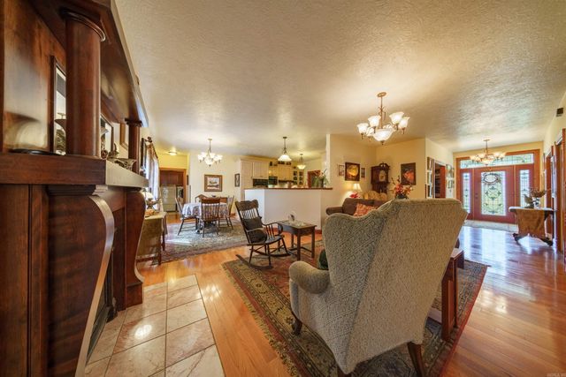 345 Backbone Road, Evening Shade, AR 72432