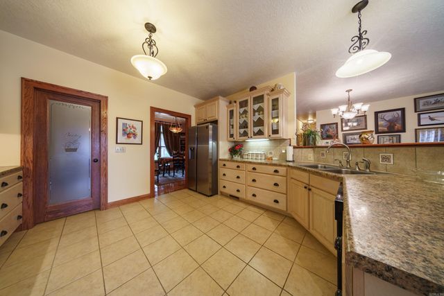 345 Backbone Road, Evening Shade, AR 72432