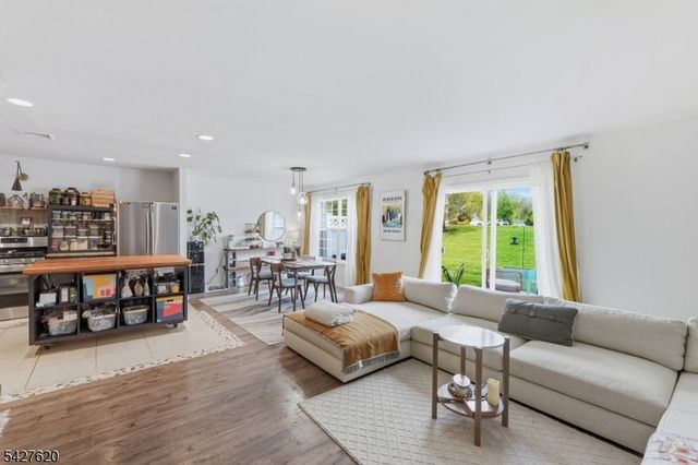 4 Mulberry Ln, Hardyston Twp., NJ 07419