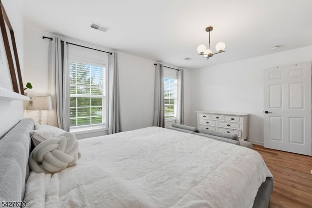 4 Mulberry Ln, Hardyston Twp., NJ 07419