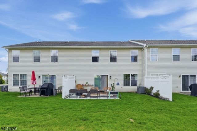 4 Mulberry Ln, Hardyston Twp., NJ 07419