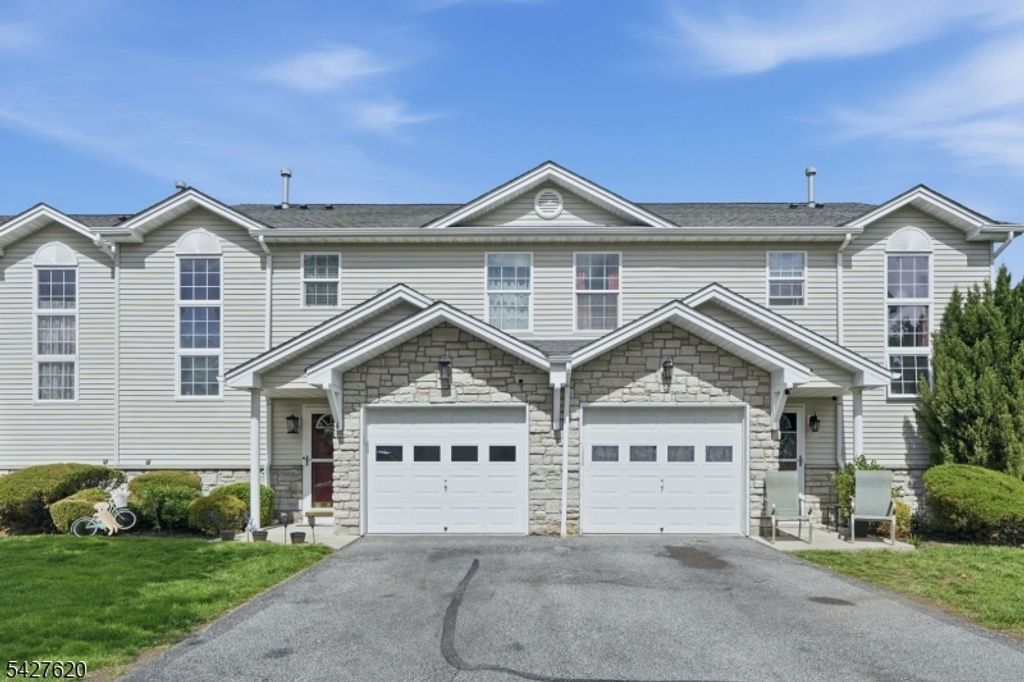 4 Mulberry Ln, Hardyston Twp., NJ 07419