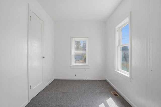 1017 W Fairview Ave, Spokane, WA 99205