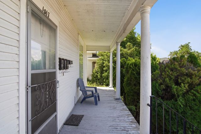 1017 W Fairview Ave, Spokane, WA 99205