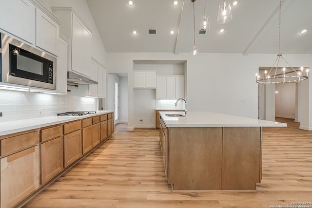5240 Estates Oak Way, San Antonio, TX 78263