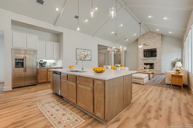 5240 Estates Oak Way, San Antonio, TX 78263