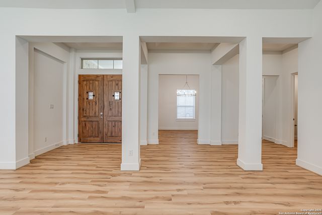 5240 Estates Oak Way, San Antonio, TX 78263